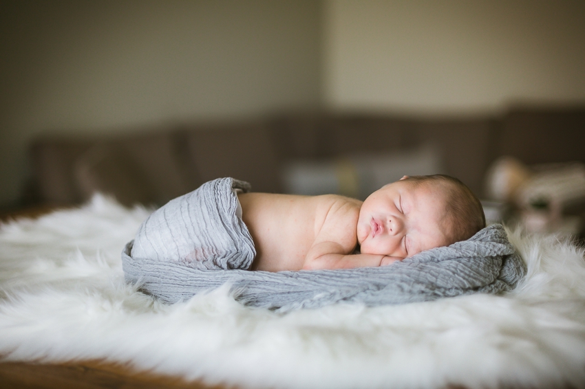 photographe bébé à domicile - reportage photo